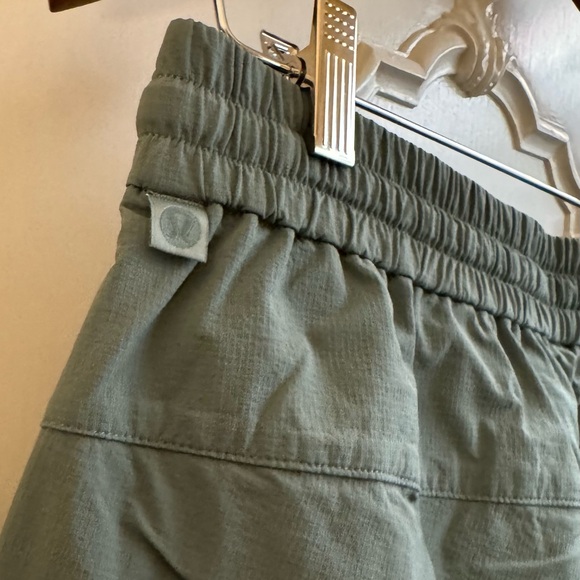 Bowline Ripstop 8” Shorts - Picture 2 of 3